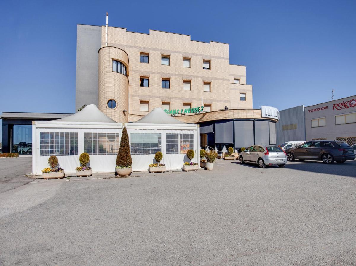 Hotel Restaurante Blanc I Negre 2 Agramunt Экстерьер фото